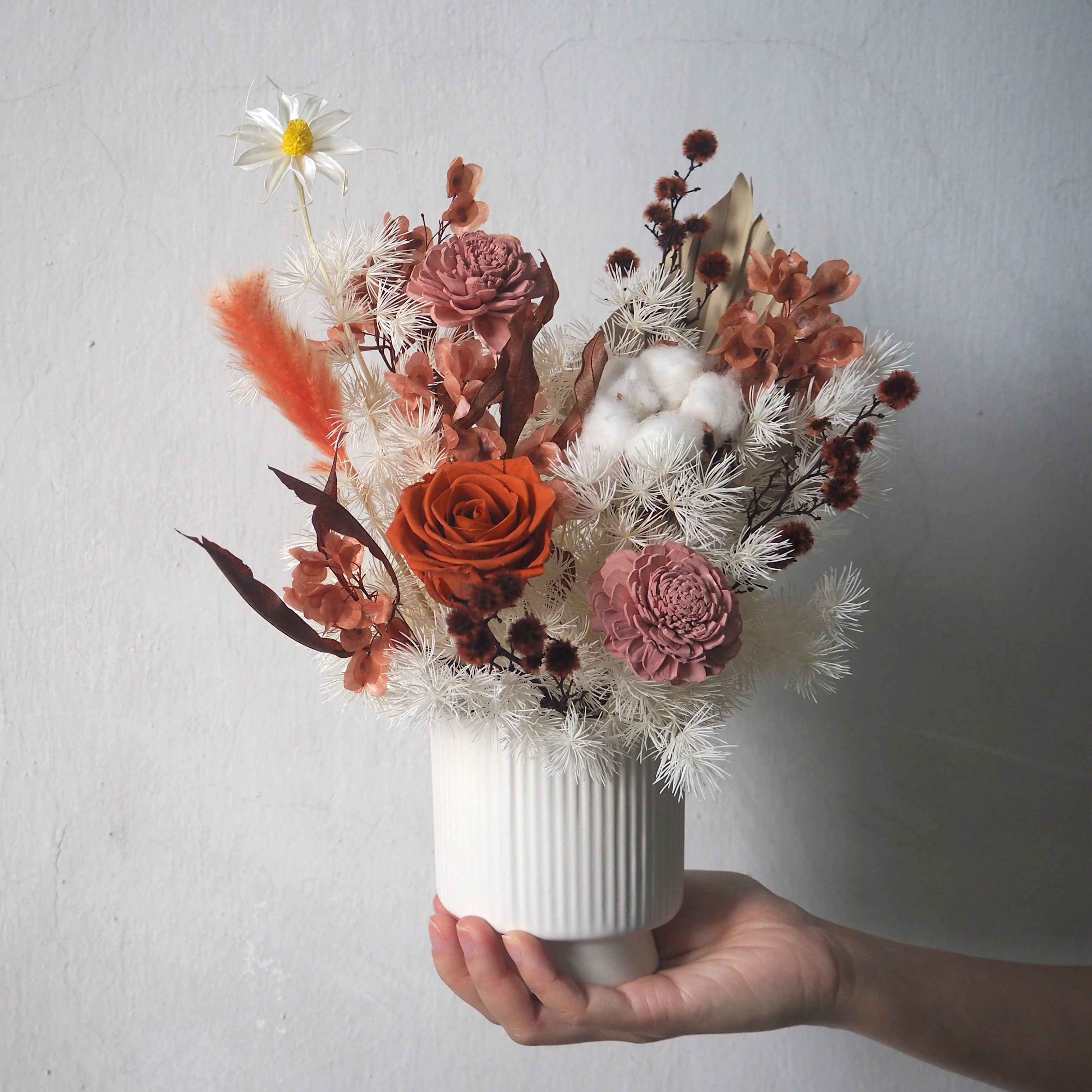 Mellow Preserved Flower Vase