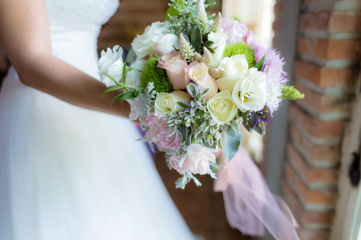 Fresh vs Preserved or Faux Flowers for Your Wedding: Which Should You Choose?