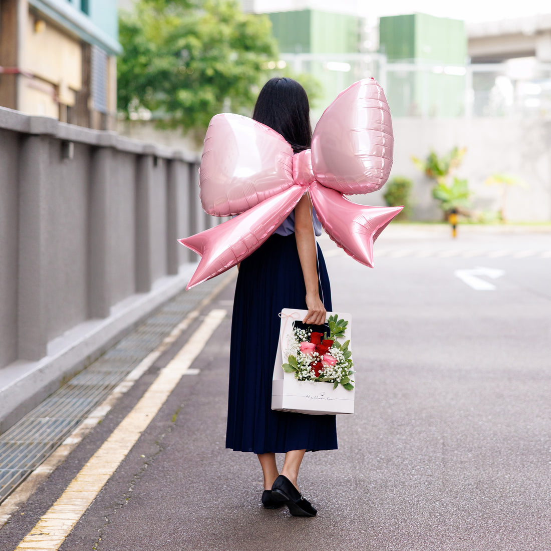 Pretty Bow Balloon with Helium 41” in Pink