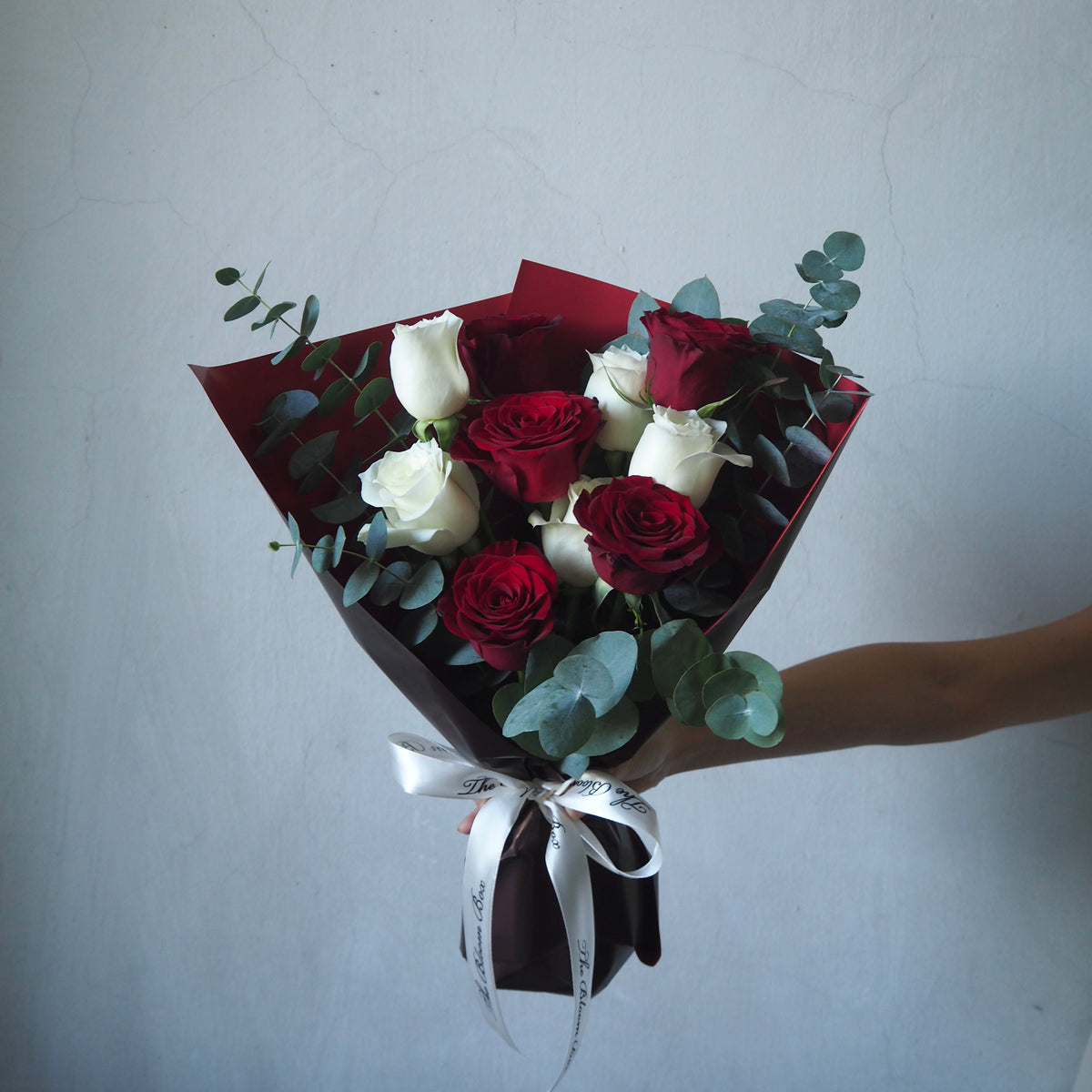 Timeless Elegance Rose Bouquet – The Bloom Box